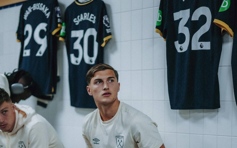 Image for Questions asked as starlets banished from senior squad  | Report