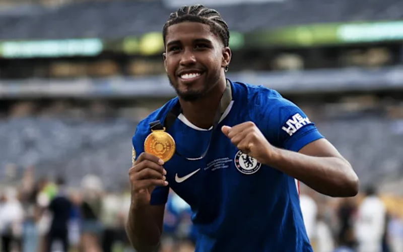 Image for £45 million bid for Chelsea midfielder | West Ham’s transfer window continues to baffle