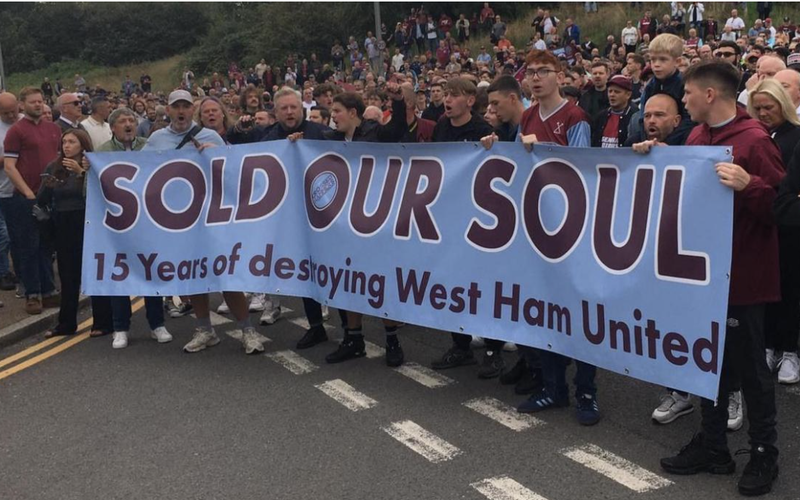 Image for “Fan fury” as Hammers lose | Report describes ‘mutinous’ London Stadium