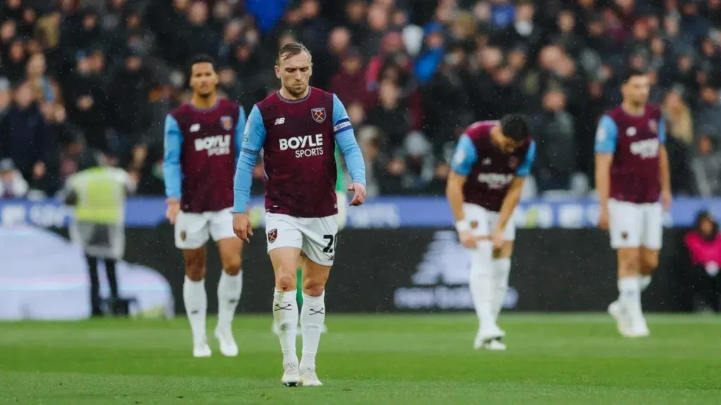 West Ham lose 3-2 to Southampton at the London Stadium despite registering 28 shots.