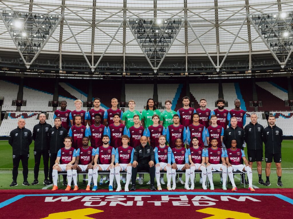 West Ham squad photo including Edson Alvarez