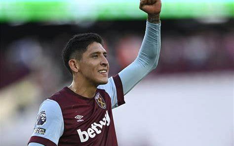 Image for Alvarez and Manchester United transfer developments