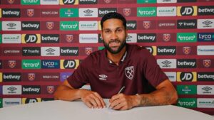 Foderingham signs for West Ham