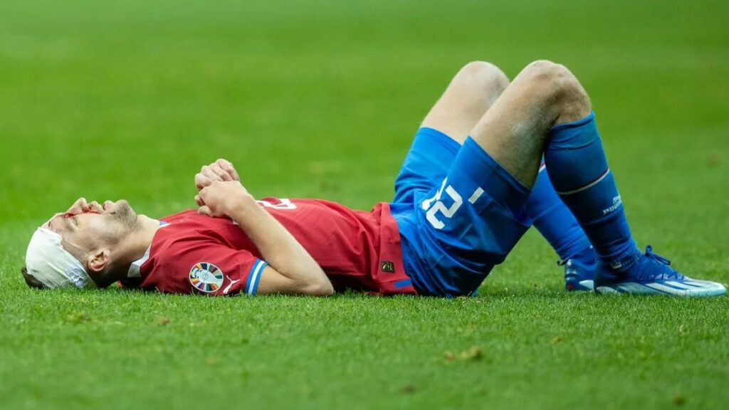 Souček Stars with Assist in Czech Republic Win