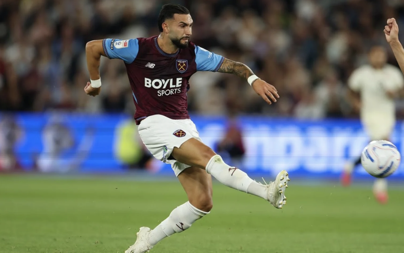 Image for Nine goal striker ‘on crutches’ : Injury set-back may tip balance for derby day encounter | West Ham News